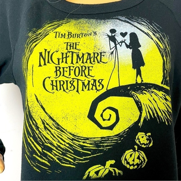 Disney Tim Burton’s Nightmare Before Christmas Sweatshirt Ruffle Hem Black/Yello - Picture 2 of 9